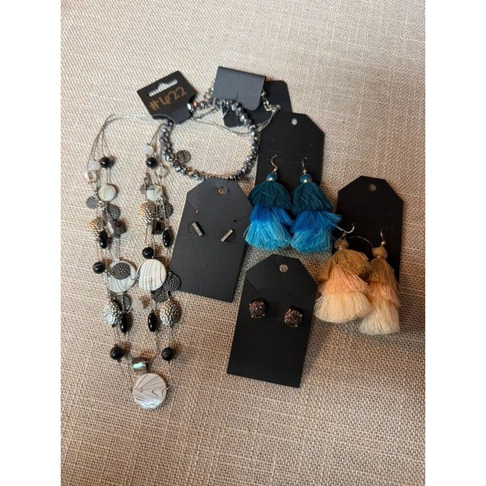 Jewelry Bundle - Picture 5 of 5